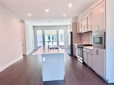 1771 Mccoy Street # 205, Dallas TX 75204