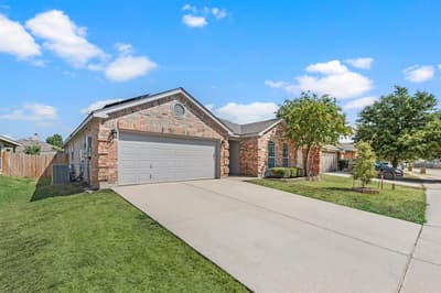 628 Poncho Lane, Fort Worth TX 76052