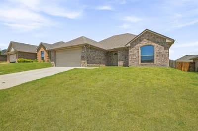 1245 Newcastle Drive, Weatherford TX 76086 - Photo 2