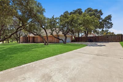 128 Oakwood Court, Lakeside TX 76135 - Photo 2