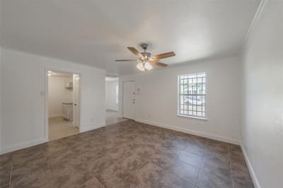 1534 Marfa Avenue, Dallas TX 75216 - Photo 3