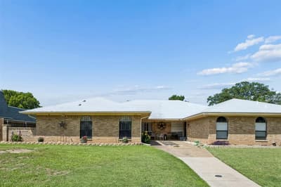 2903 Country Place Court, Carrollton TX 75006 - Photo 2
