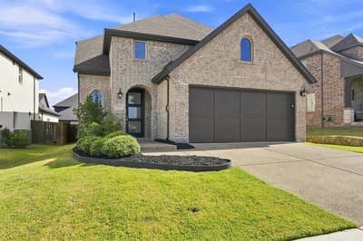 1749 Dartmoor Drive, Carrollton TX 75010 - Photo 2