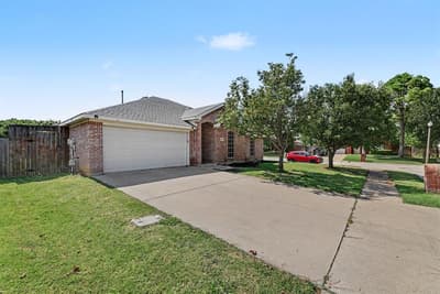 3820 Willowick Circle, Denton TX 76210 - Photo 2