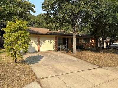 33 Somerset Terrace, Bedford TX 76022 - Photo 3