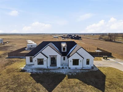 8410 County Road 301, Grandview TX 76050 - Photo 2
