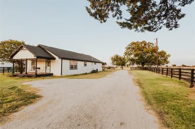246 Hcr 1450 N, Covington TX 76636 - Photo 2