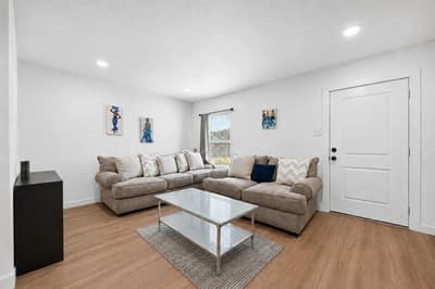 1543 Garza Avenue, Dallas TX 75216 - Photo 4