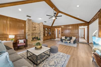 902 Briarcliff Court, Arlington TX 76012 - Photo 5