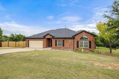 2935 Meandering Way, Granbury TX 76049 - Photo 2