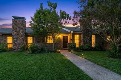 1513 Cherrycrest Street, Dallas TX 75228