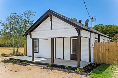 419 N Crawford Street, Denton TX 76209 - Photo 2