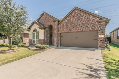 3020 Bella Lago Drive, Fort Worth TX 76177 - Photo 2