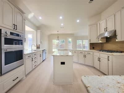 3402 Bentley Court, Highland Village TX 75077 - Photo 3