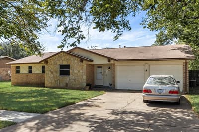 913 Redbud Street, Crowley TX 76036