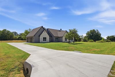104 Springhill Court, Springtown TX 76082 - Photo 4