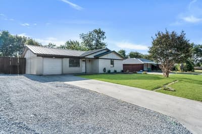 140 Redbud Street, Rhome TX 76078 - Photo 2