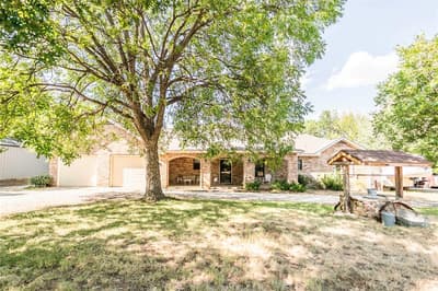 264 Oak Street, Nocona TX 76255 - Photo 5