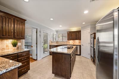 5709 Glacier Lake Drive, Arlington TX 76013 - Photo 4