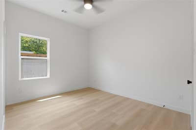 1327 E Waco Avenue, Dallas TX 75216 - Photo 4