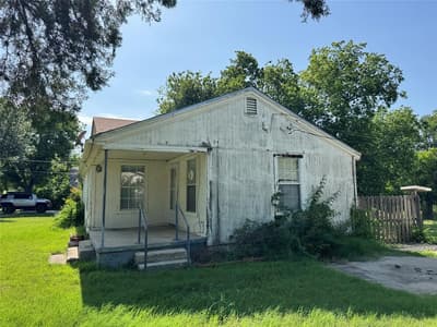 7704 Longfield Drive, White Settlement TX 76108 - Photo 2