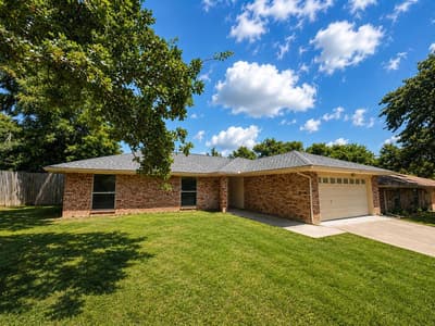 5921 Woodmeadow Drive, Arlington TX 76016