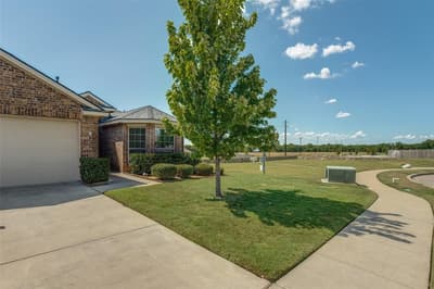 1412 St Johns Drive, Van Alstyne TX 75495 - Photo 2