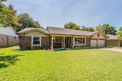 2512 Glassboro Circle, Arlington TX 76015 - Photo 2