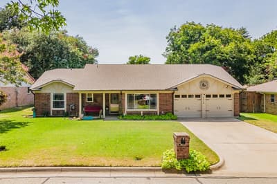2512 Glassboro Circle, Arlington TX 76015