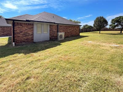 1106 N Atkins Drive, Celeste TX 75423 - Photo 5
