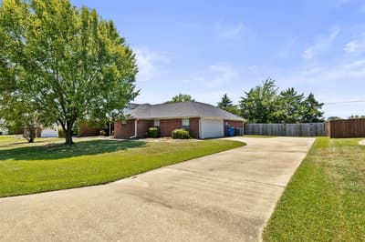 2707 Silver Spring Trail, Mount Pleasant TX 75455 - Photo 2