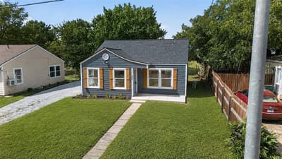 805 Adkins Street, Bowie TX 76230 - Photo 2