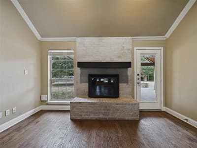 616 W Walcott Street, Pilot Point TX 76258 - Photo 5