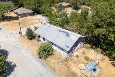 1101 Sanders Street, Bowie TX 76230 - Photo 3