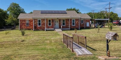 200 E Crossmain, Milford TX 76670