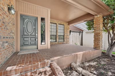 1216 Olde Towne Drive, Irving TX 75061 - Photo 2