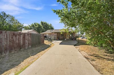 115 Solon Road, Waxahachie TX 75165 - Photo 2