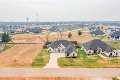 2172 Middlewood Circle, Granbury TX 76049 - Photo 3
