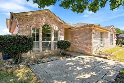 1001 Flower Drive, Arlington TX 76017 - Photo 3