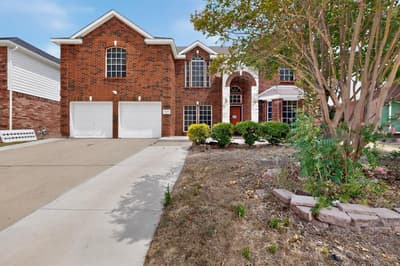 4316 Sleepy Glen Drive, Grand Prairie TX 75052 - Photo 2