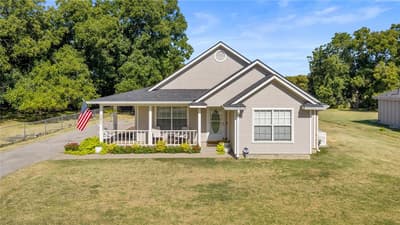 301 S Porch Street, Tioga TX 76271