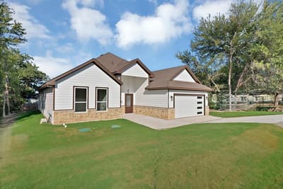 4713 Llano Street, Granbury TX 76048 - Photo 2