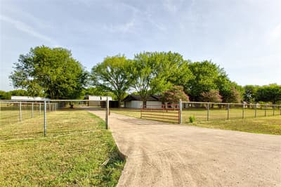 206 Americana Road, Palmer TX 75152 - Photo 2