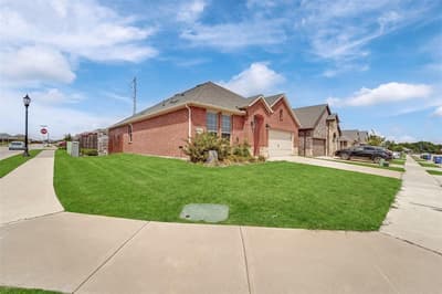 3303 Brady Starr Drive, Aubrey TX 76227 - Photo 2
