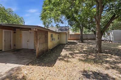 1218 Diana Drive, Arlington TX 76011 - Photo 4