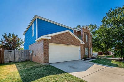 1125 Greenbend Drive, Denton TX 76210 - Photo 2