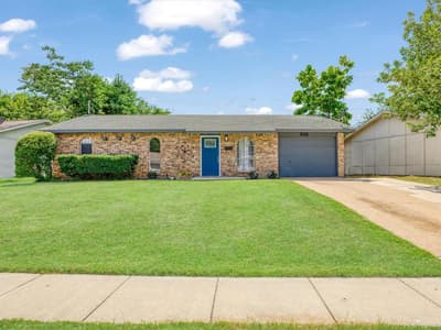 936 Elmwood Drive, Lewisville TX 75067 - Photo 3