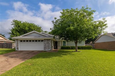 1309 Mercedes Street, Benbrook TX 76126 - Photo 3