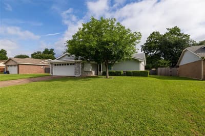 1309 Mercedes Street, Benbrook TX 76126 - Photo 4