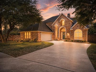 2105 Birdwood Circle, Corinth TX 76210